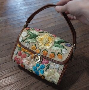 Vintage 60s Straw Raffia Boho Floral Handbag